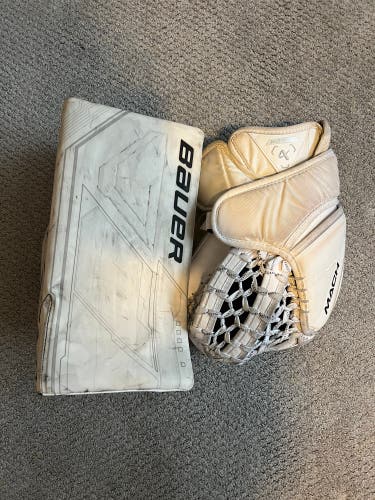 Used Bauer Mach Catcher & Blocker