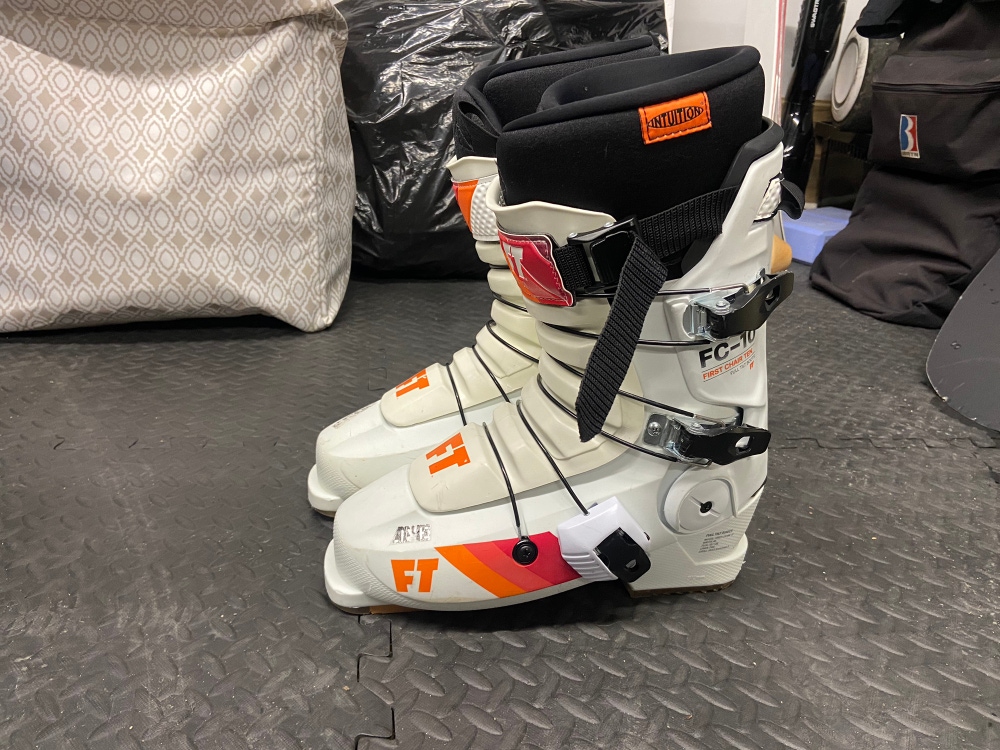 Unisex Powder Stiff Flex First Chair 10 Ski Boots