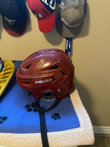 Used Small Bauer Pro Stock Re-Akt 150 Helmet