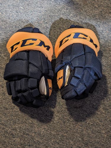 New CCM HGTKPP Gloves 15" Pro Stock w/ shot blockers