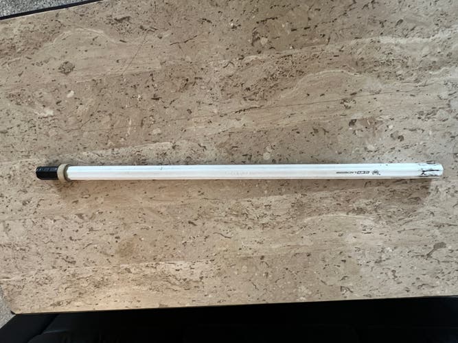 White ECD Carbon Pro 2.0 Shaft