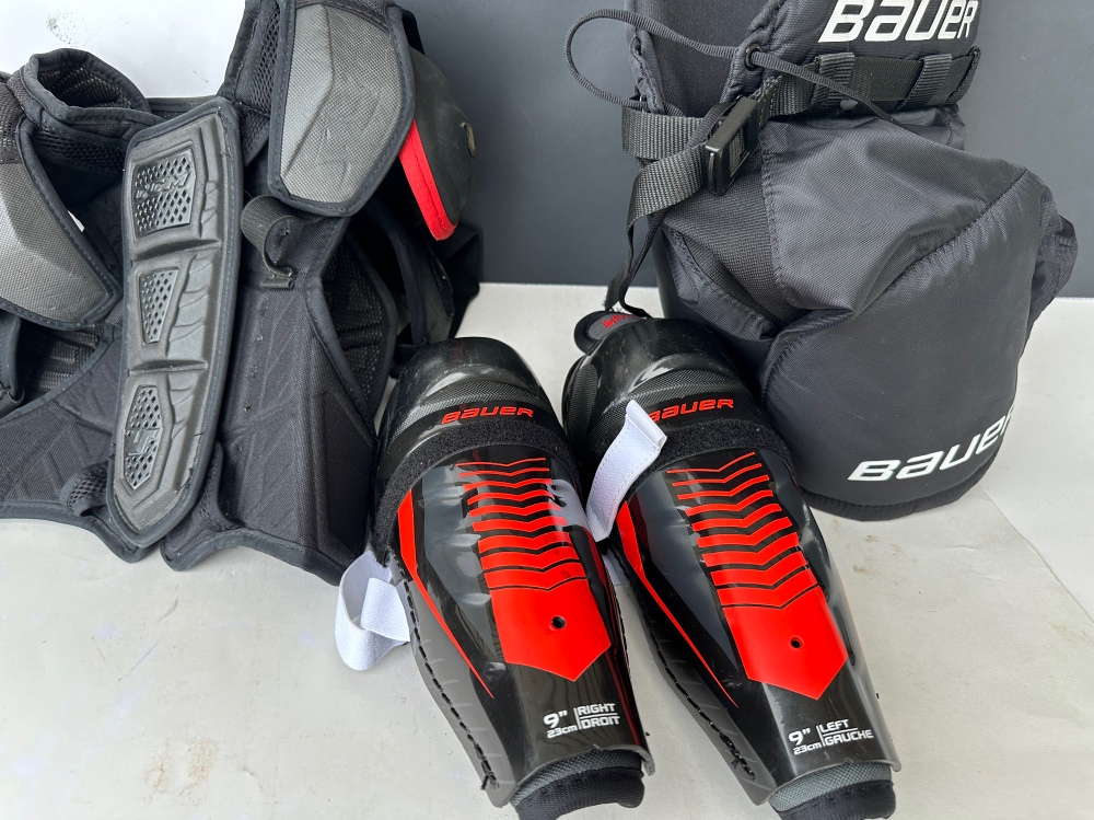 Hockey Bauer , CCM  helmet, shin pads  9, CCM shoulder Pads Youth Small , Pants Bundle