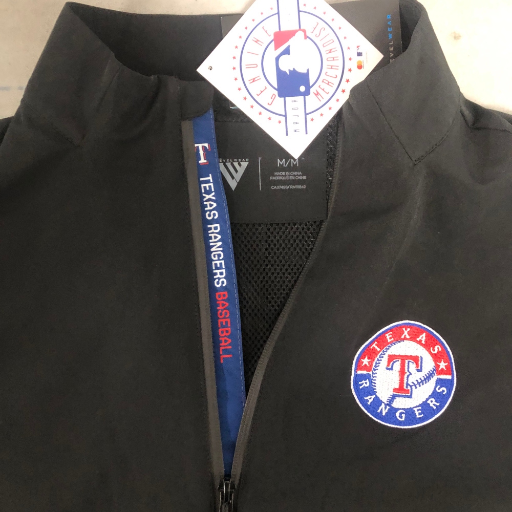 Texas Rangers mens medium long sleeve jacket