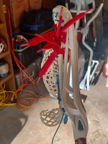 Box Lacrosse Pinched Brine head with New Semi-Hard Mesh & Shooters (Great Pocket!!!)