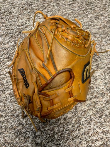 Rare Mizuno MZC-10 M Mark Catcher's Mitt