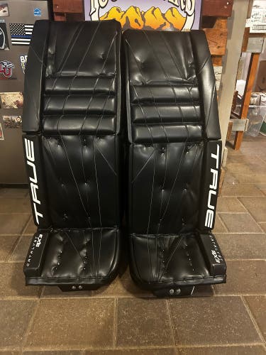 True catalyst 9x3 goalie leg pads 34+2