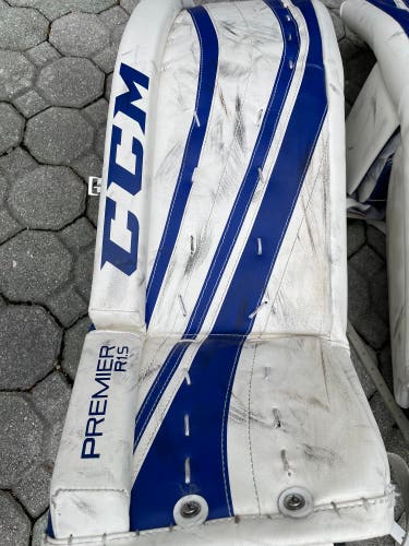CCM Premier R1.5 Senior Goalie Pads Whit/Blue