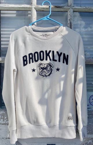 Brooklyn College Bulldogs Womens White Fleece Small 24"L