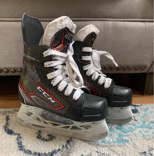 CCM JetSpeed Control Youth 11.0D Skates
