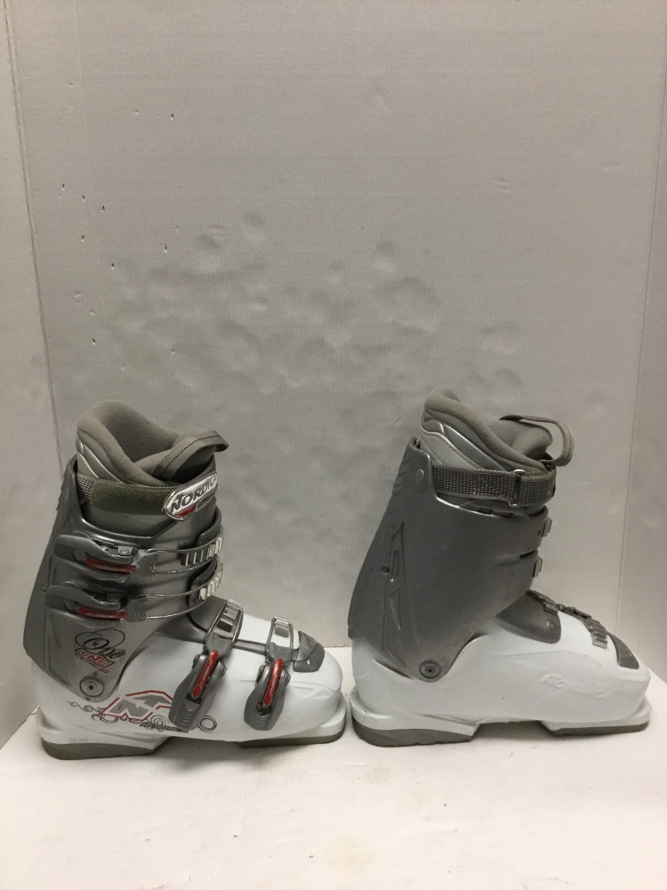 24.5 Nordica One W ski boots