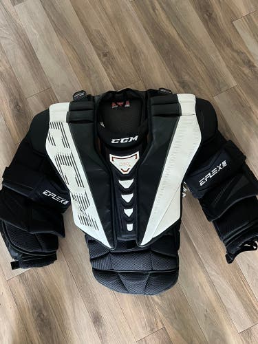 CCM  Extreme Flex 5 Pro Goalie Chest Protector