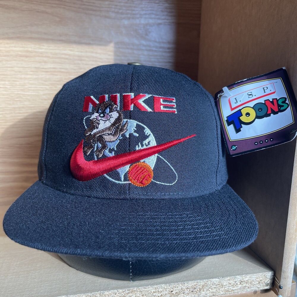 looney tunes nike hat