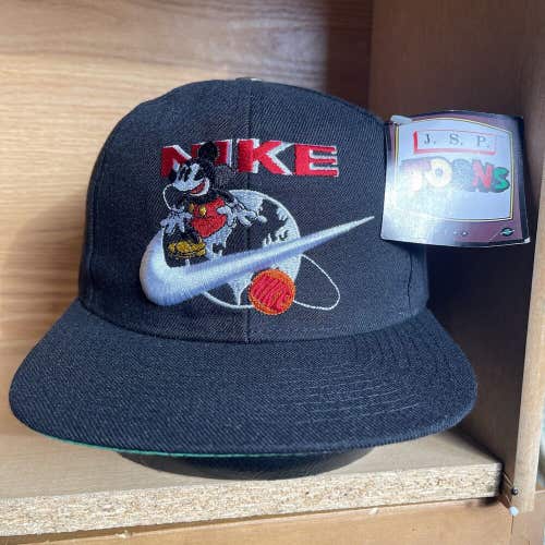 Vintage RARE Mickey Mouse Nike Snapback Hat NWT