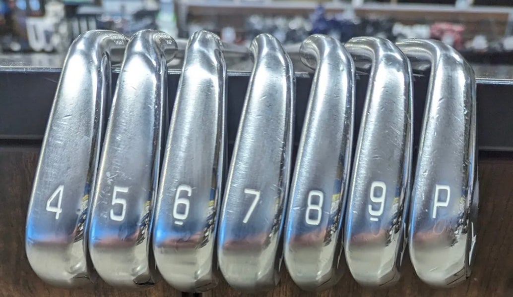 Men's Right Handed Extra Stiff Flex Steel Shaft JPX 923 Forged Iron Set