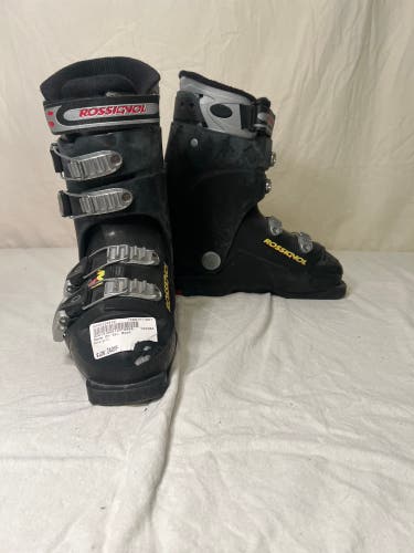 Used  MD 3 Plus Ski Boots