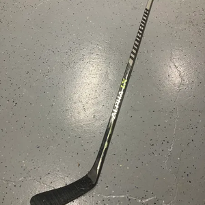 Junior Used 50 flex Right Handed Warrior Alpha LX Pro Hockey Stick W28