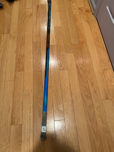 Senior Right Handed P92 Nexus Sync Hockey Stick