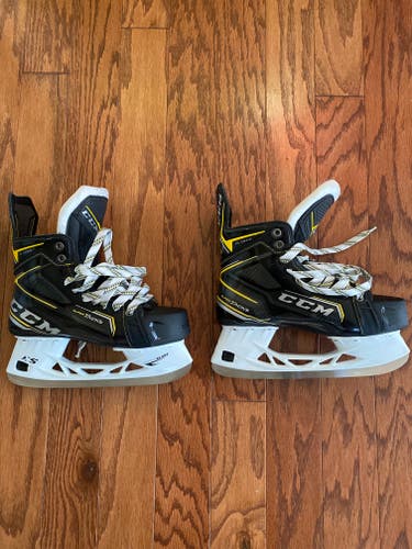 Senior Used CCM Super Tacks Hockey Skates Regular Width Size 6