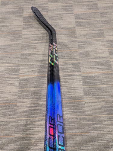SINGLE STICK - New LH CCM Ribcor Trigger 8 Team Stick - 70 Flex / P29