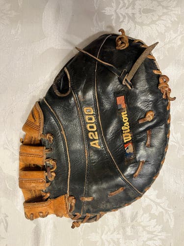 Used Right Hand Throw  A2000 Baseball Glove