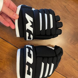 Used CCM Tacks 4R2 Gloves 10"