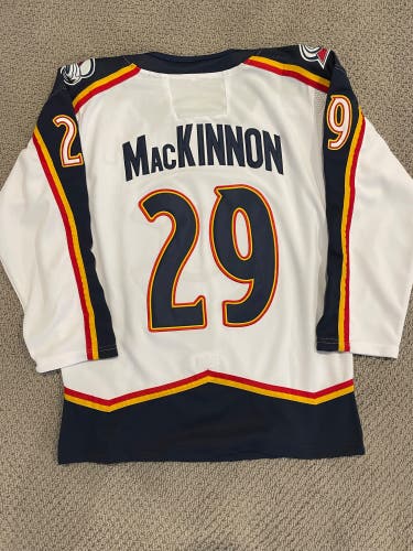 Nathan MacKinnon Colorado Avalanche reverse retro jersey size 50/medium