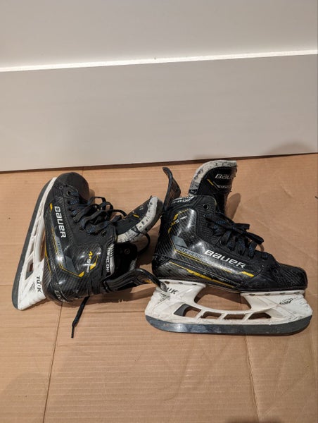 Senior Used Bauer Supreme M5 Pro Hockey Skates Regular Width 7