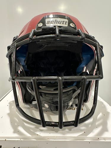 Youth open box never used Medium Schutt F7 VTD Helmet