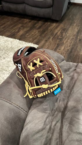 11.5" Wilson A1000 NWT