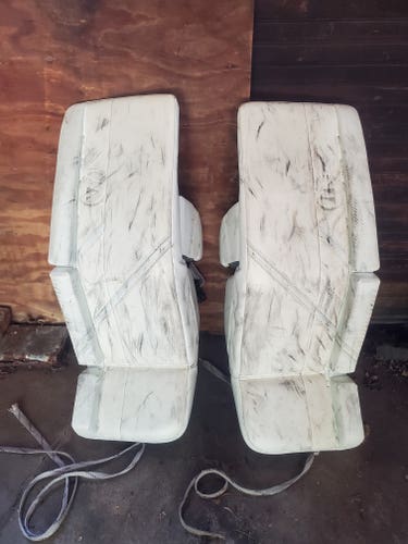 Used 32" Warrior Ritual G5 Pro Goalie Leg Pads Pro Stock