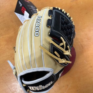 New 2023 Right Hand Throw Wilson Pitcher's A2000 Baseball Glove 12"