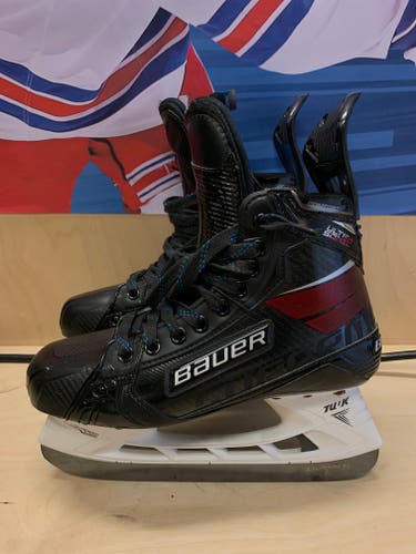 Intermediate Used Bauer Supreme UltraSonic Hockey Skates Extra Wide Width Pro Stock 6.5