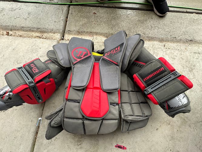 Used Medium Warrior  Ritual G4 Pro Goalie Chest Protector