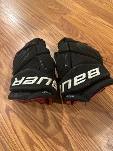 Bauer Vapor APX2 Hockey Gloves