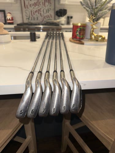 Men's Right Handed Stiff Flex  Mavrik Iron Set