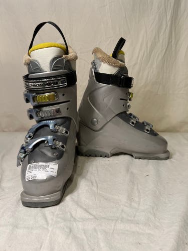 Used  Irony 6 Ski Boots