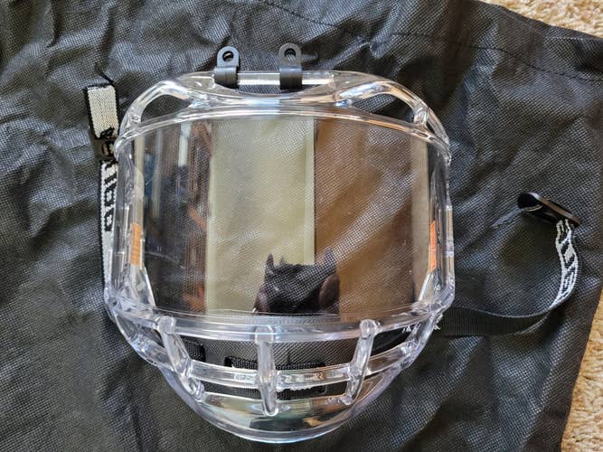 Used Bauer Junior Concept 3 Full Shield