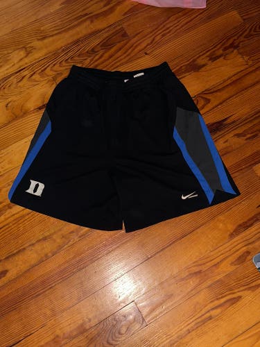 Nike Duke Shorts Large