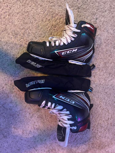 Used CCM Regular Width Size 8.5 FT460 Hockey Goalie Skates