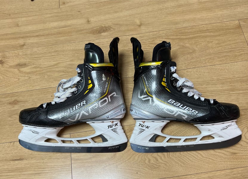 Senior Bauer Regular Width Pro Stock 8 Vapor Hyperlite Hockey Skates