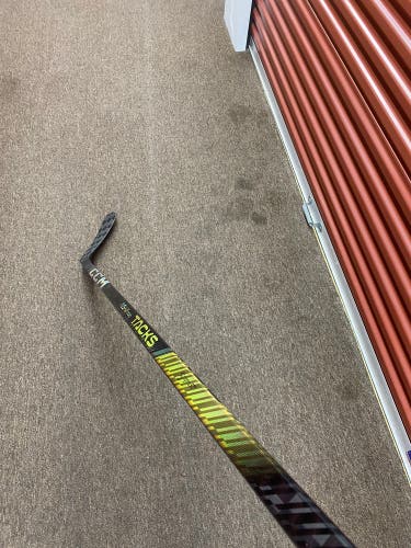New Right Handed P29  AS6 PRO Hockey Stick