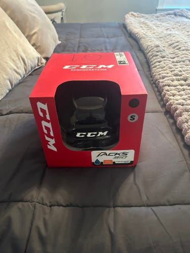 New Small CCM Tacks 910 Helmet