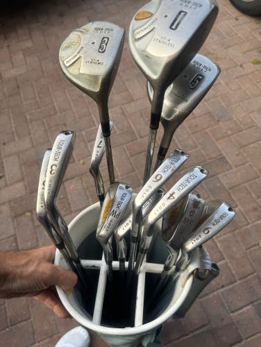 Golf Set 12 Pc Tour tech Project In Right Hand  Steel shafts