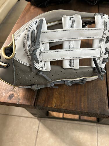 2023 Outfield 12.75" ELITE Softball Glove