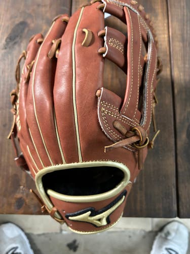 2023 Outfield 12.75" Pro Select Baseball Glove