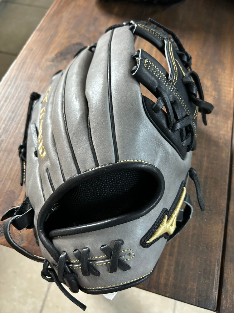 2023 Infield 11.75" Pro Select Baseball Glove