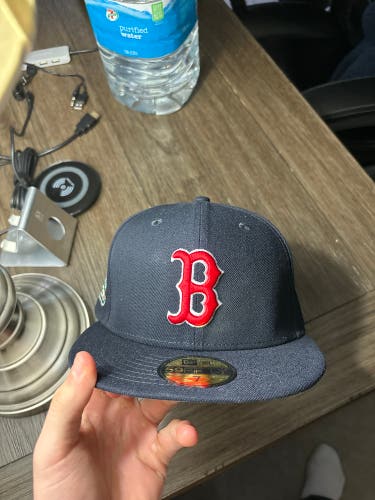 Navy Blue Boston Redsox Vintage Fitted Hat 7’