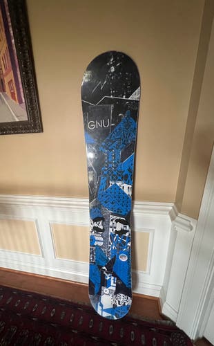 Gnu carbon credit series snowboard