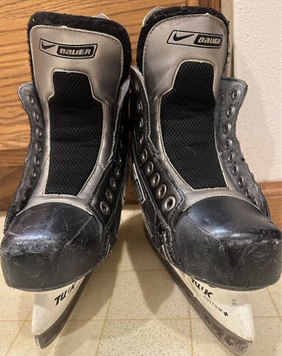 Bauer/Nike Supreme power channel super fit ice hockey skates