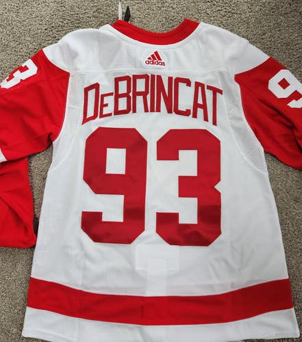 Detroit Red Wings - DeBrincat Jersey